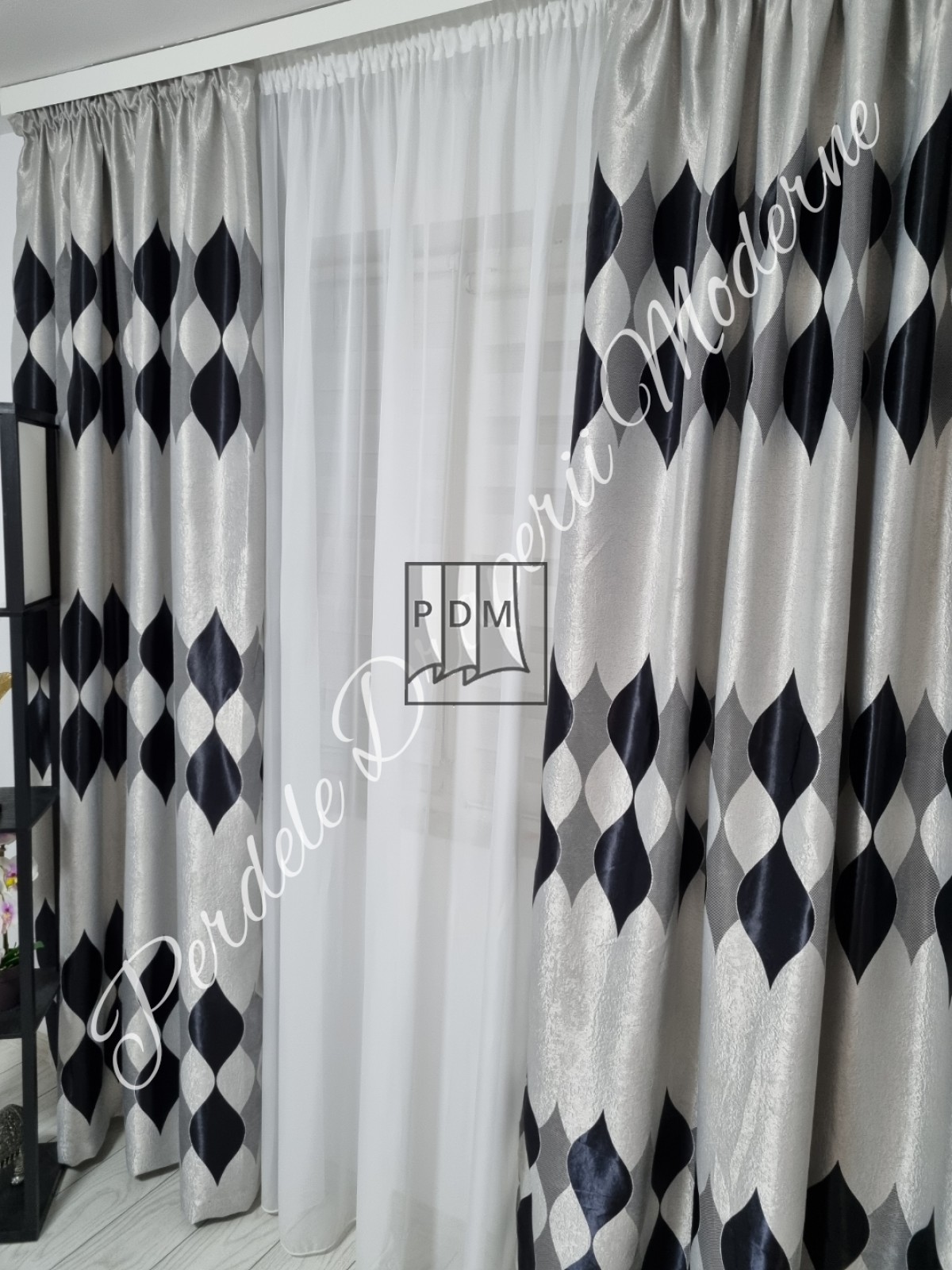 Draperie Blackout,gri/negru, romburi imagine 2