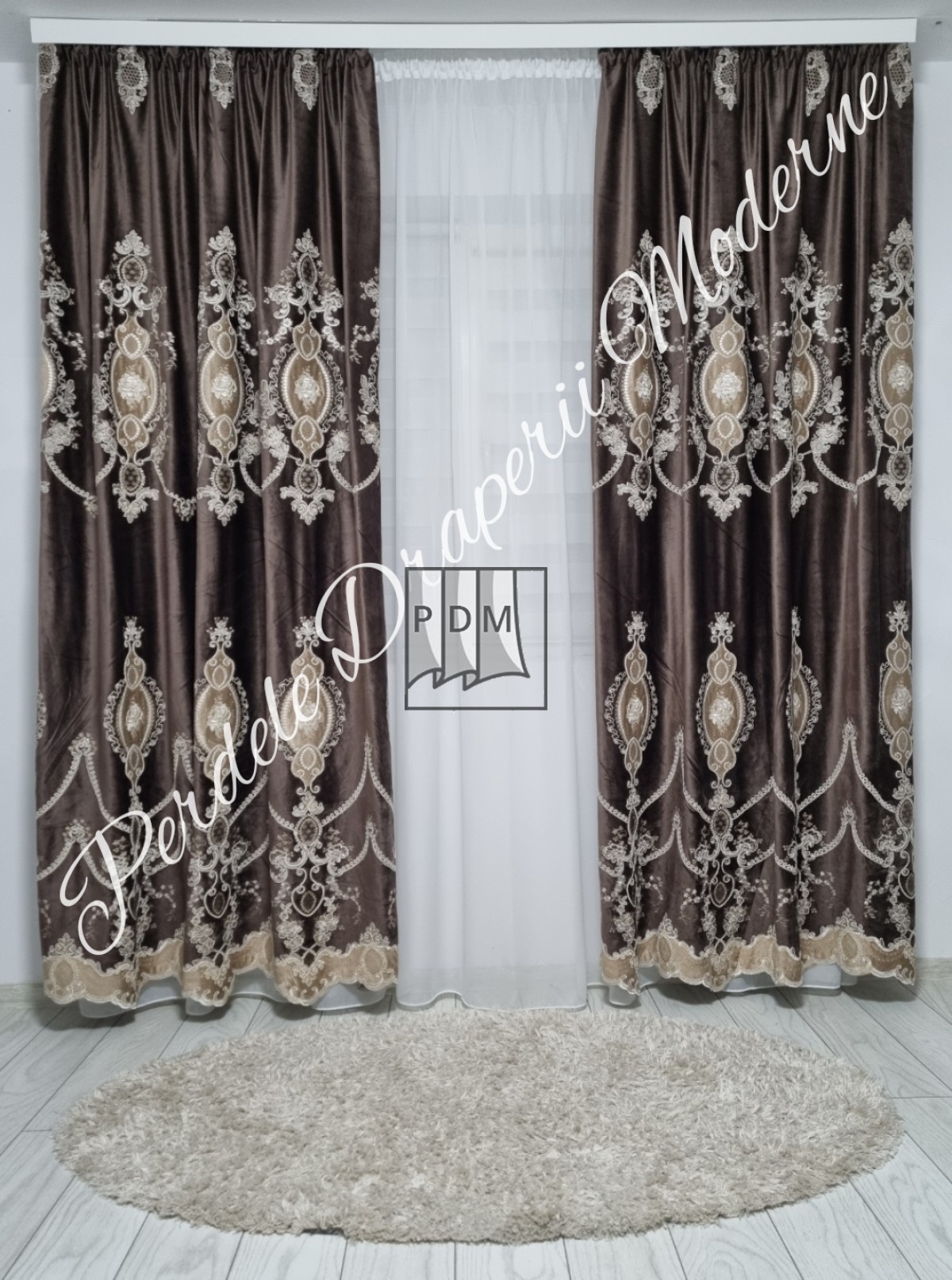 poze Draperie catifea/broderie, gama lux,maro wenge