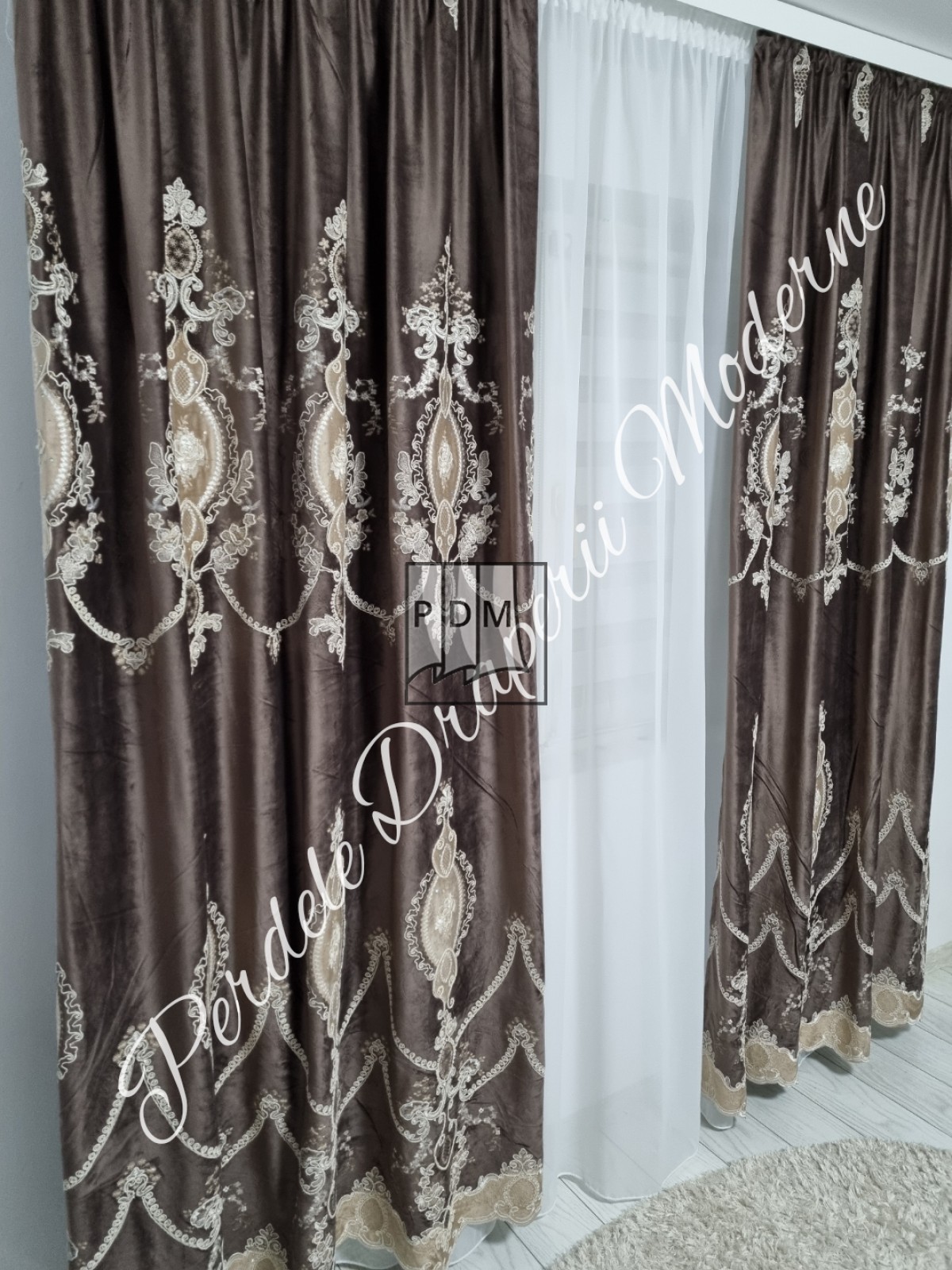 Draperie catifea/broderie, gama lux,maro wenge imagine 4