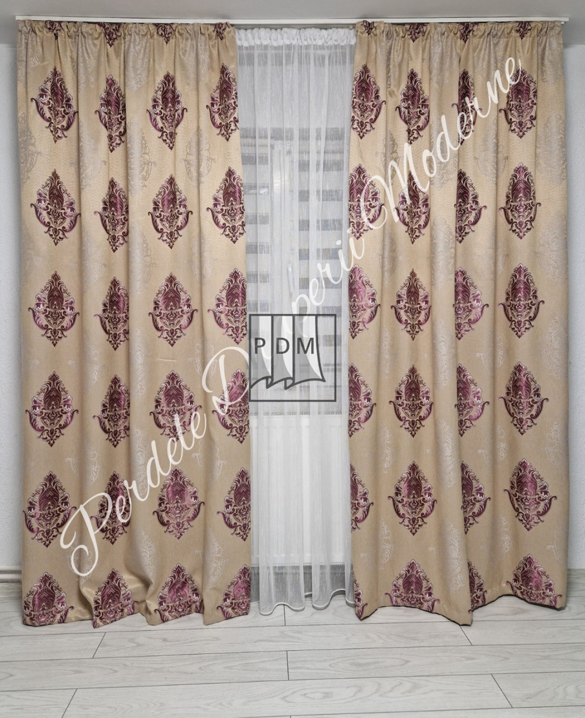 poze Draperie in, bej/lila