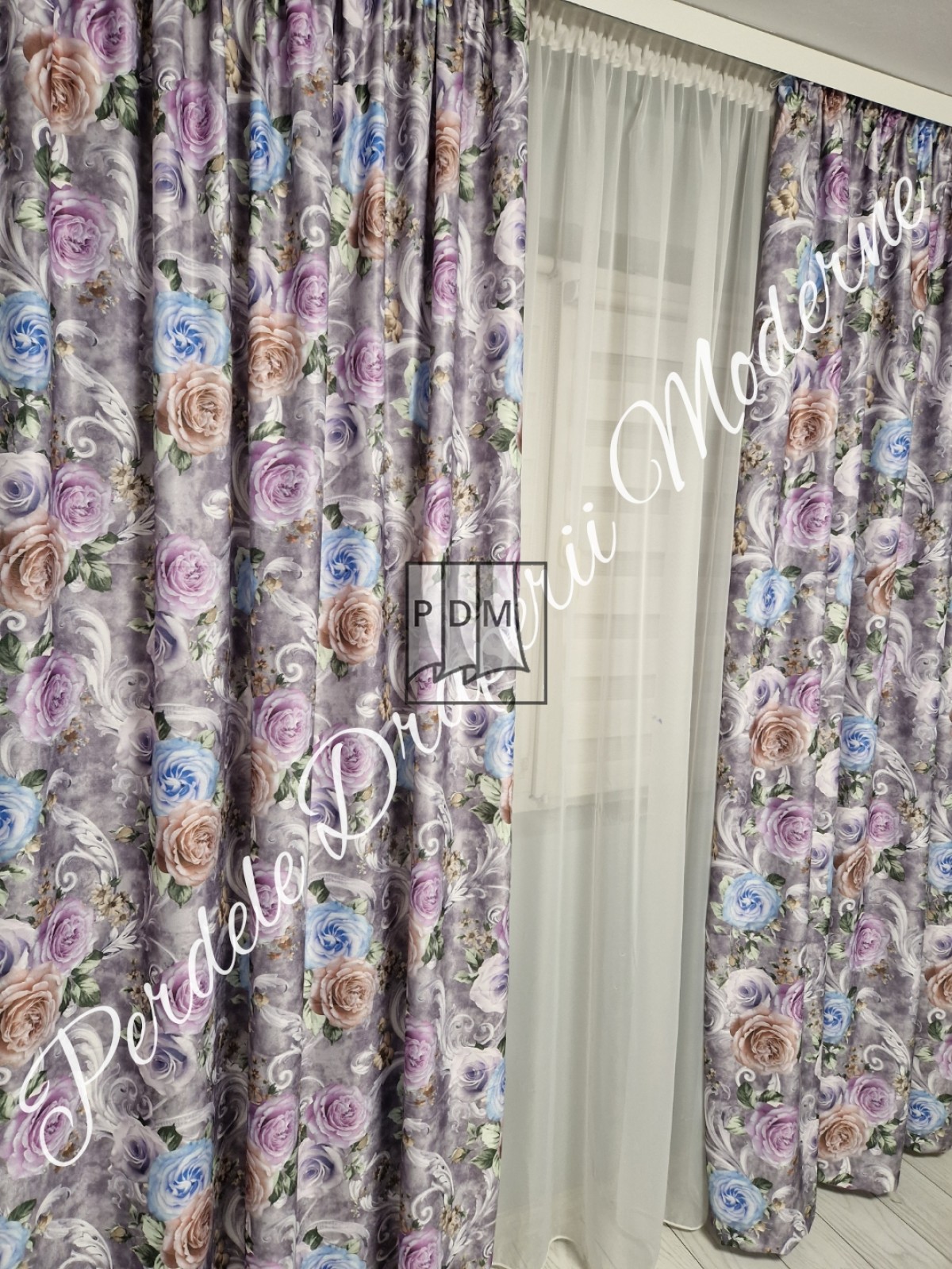 Draperie saten, trandafiri mov imagine 3     