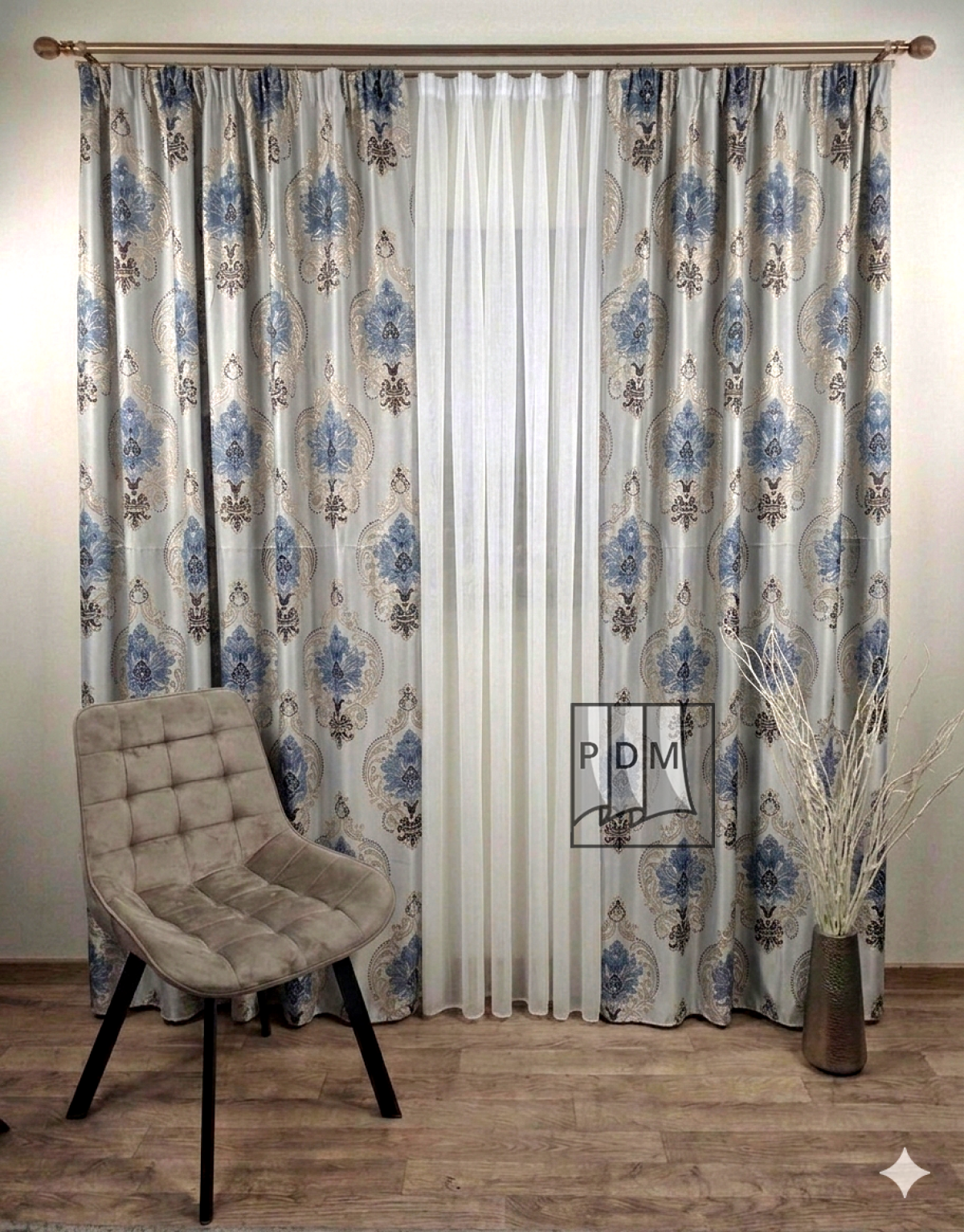 poze Draperie tafta gri, model baroc ,albastru