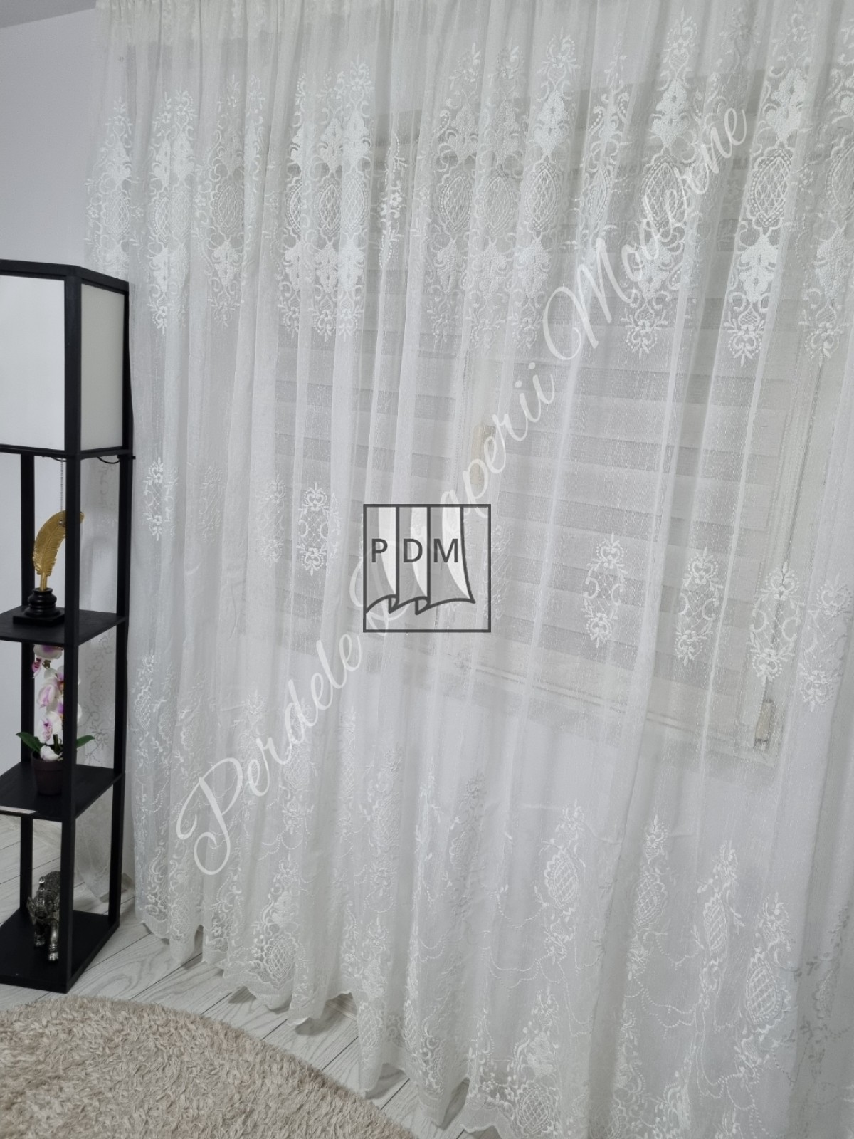 Perdea in borangic,ivoire,model baroc imagine 2