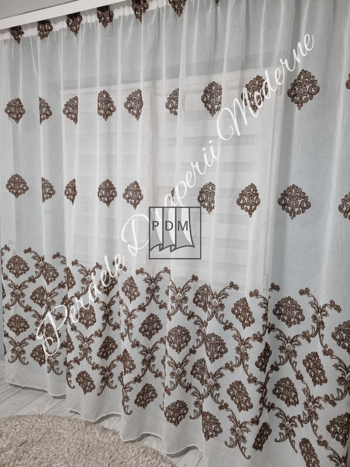 Perdea in brodat,model baroc imagine 4