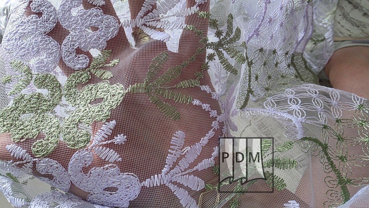 Perdea tulle brodat, alb, broderie alb/verde crud imagine 3     
