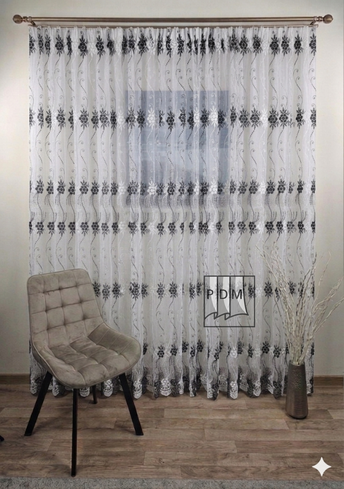 poze Perdea tulle brodat, broderie alb/negru, cu inserții de fir sclipitor