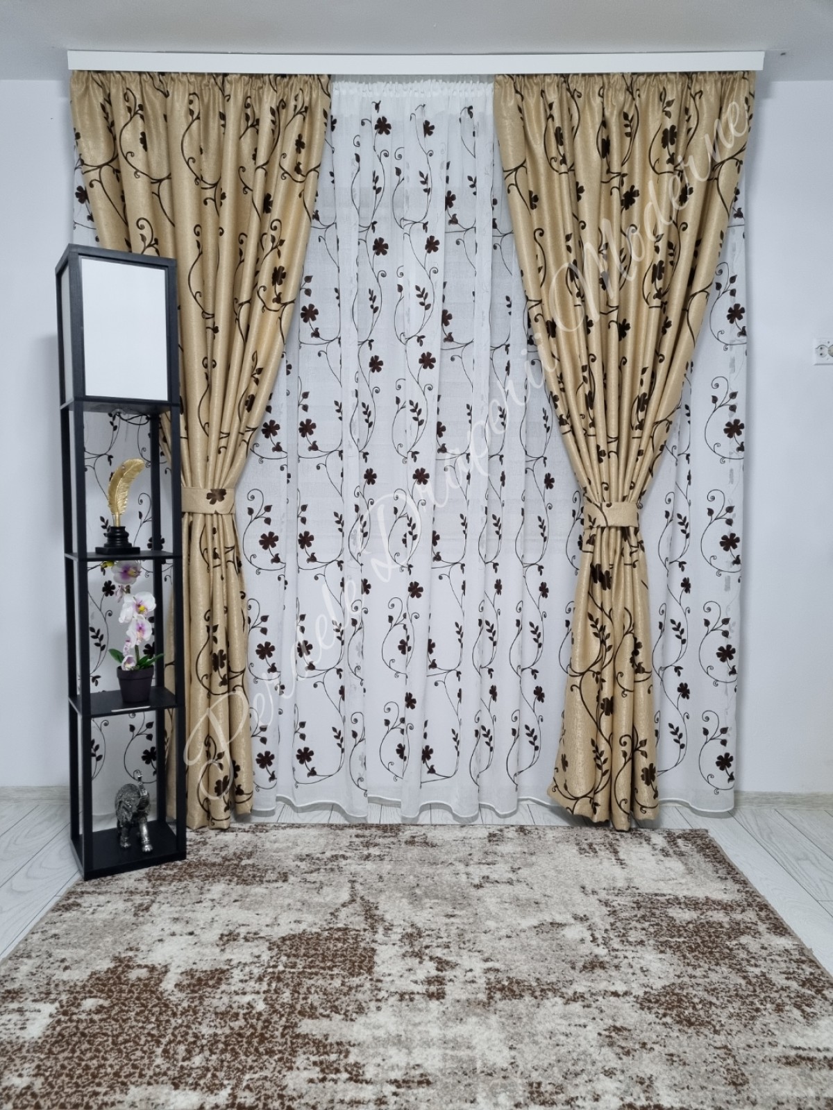 poze Set floricica maro